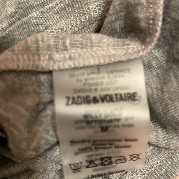 Long sleeve tee with detail - Picture 7 of 7